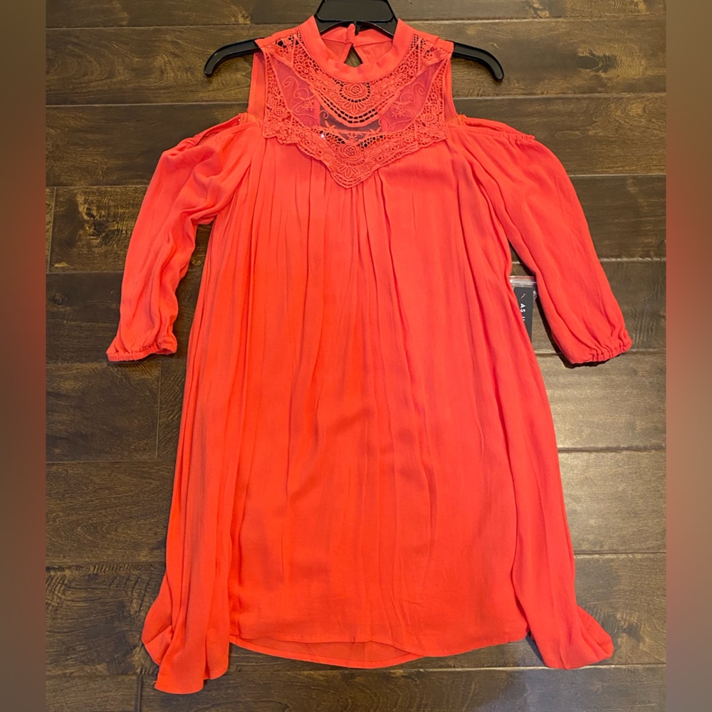 Juniors Dress w/ Shoulder cutouts and keyhole back